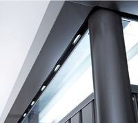Biohort_Gerätehaus_HighLine_Ventilationskiemen_Softub_Schweiz Biohort Gerätehaus Highline Grundausstattung Ventilationskiemen mit Acrylglas und dunkelgraues Gartenhaus